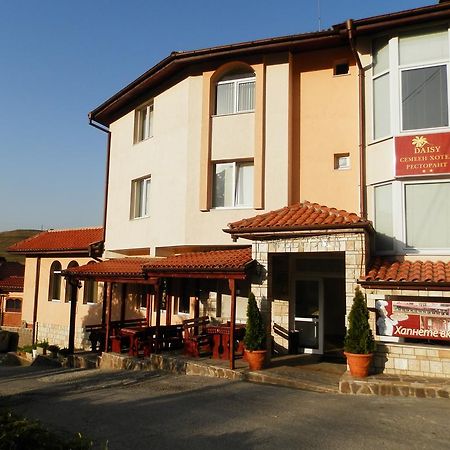 Family Hotel Daisy Borino Exteriör bild
