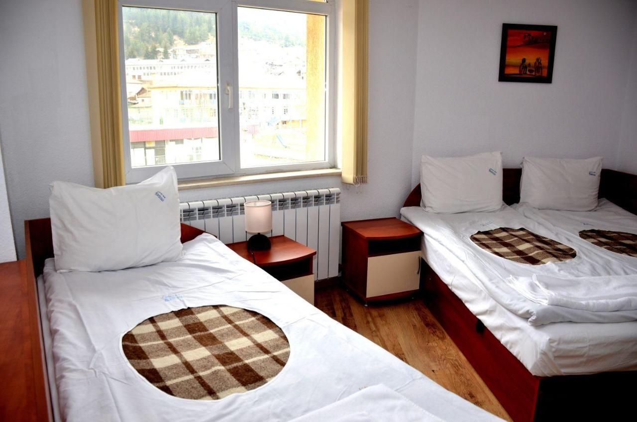 Family Hotel Daisy Borino Exteriör bild