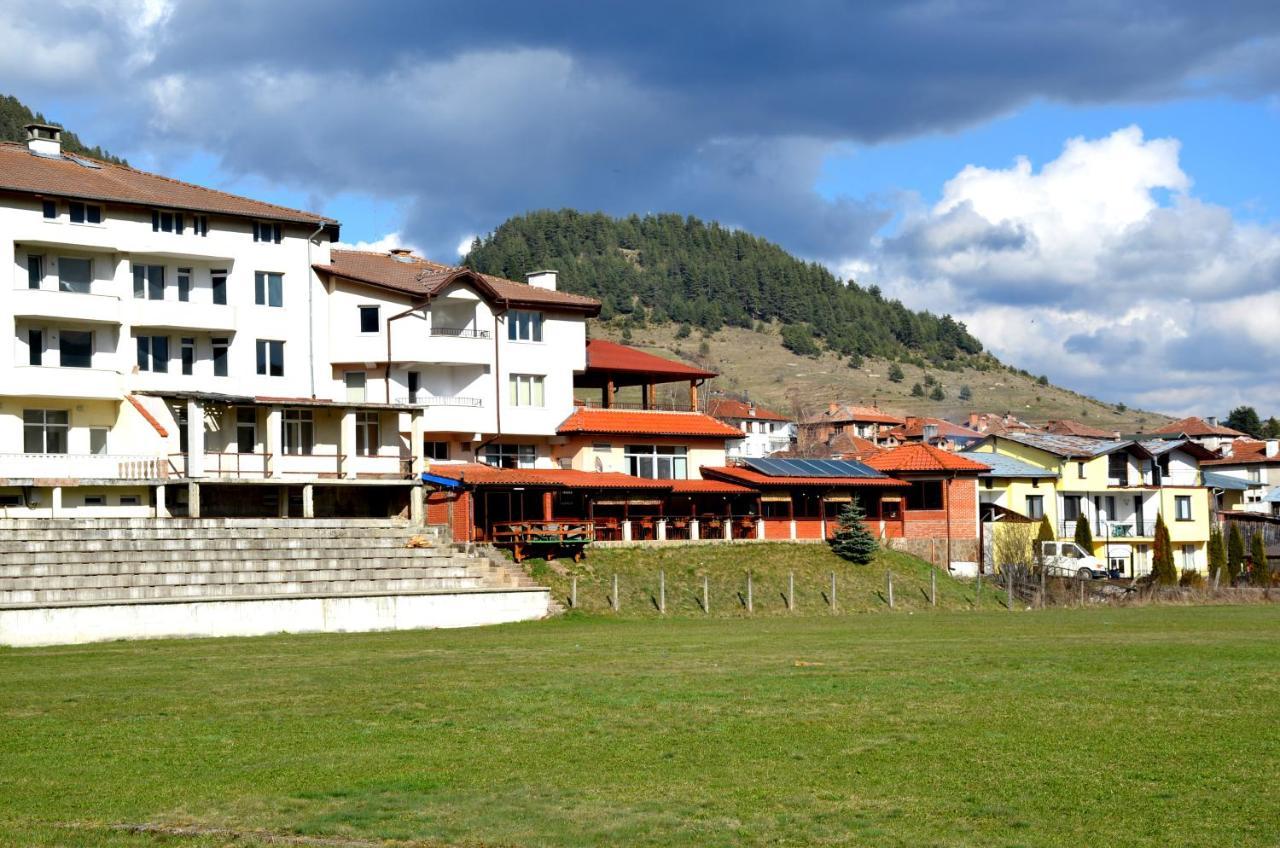 Family Hotel Daisy Borino Exteriör bild